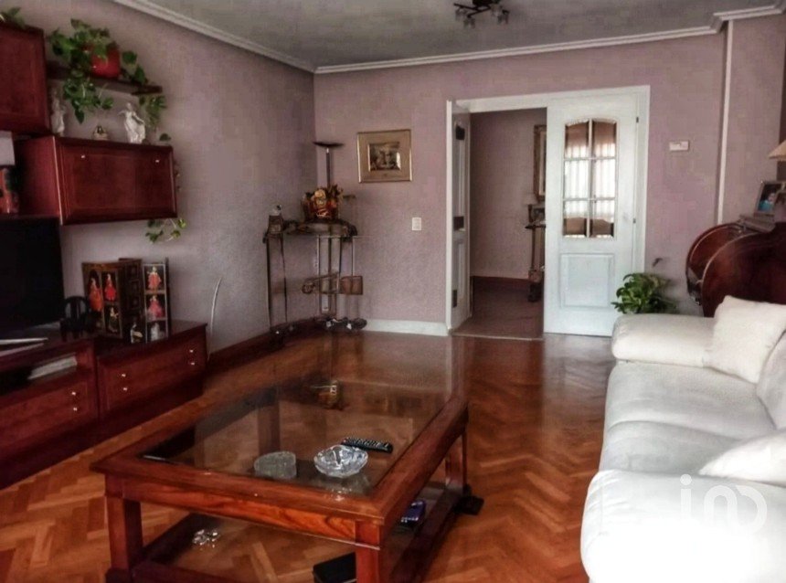 Piso 4 habitaciones de 115 m² en Soria (42003)