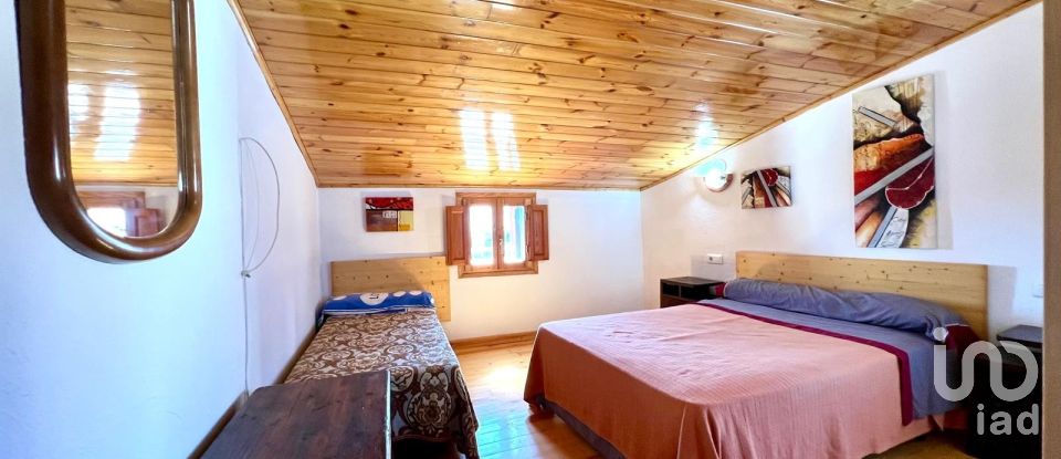 Casa de pueblo 5 habitaciones de 160 m² en Fredes (12599)