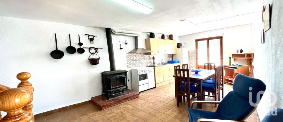 Casa de pueblo 5 habitaciones de 160 m² en Fredes (12599)