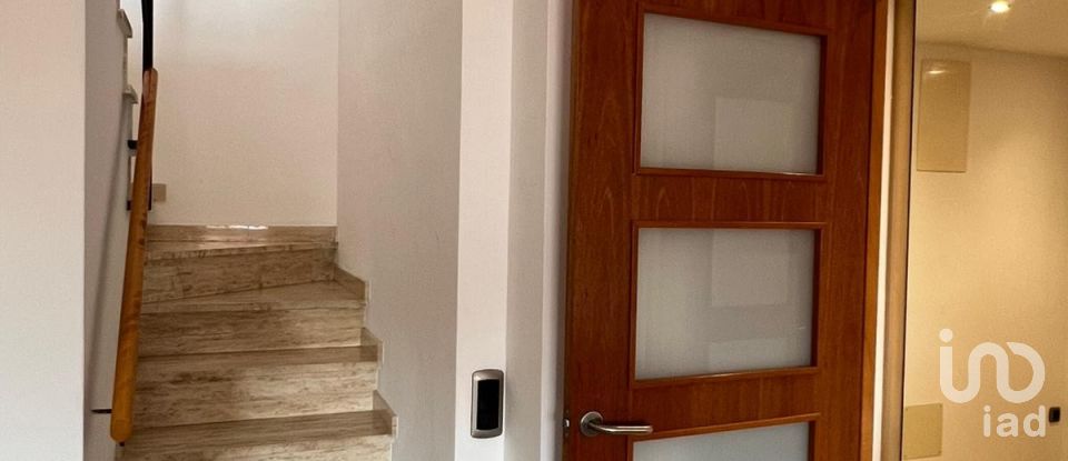 Duplex 5 bedrooms of 216 m² in Terrassa (08221)