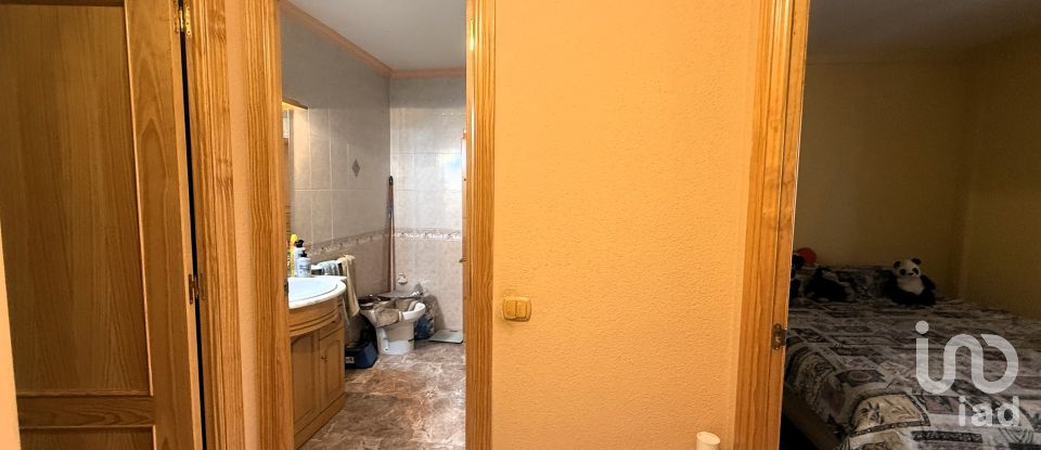 Pis 3 habitacions de 101 m² a Meco (28880)