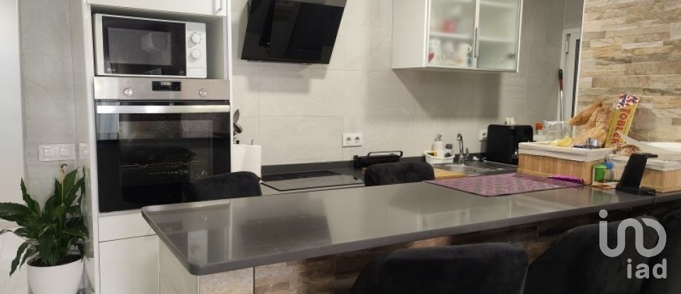 Piso 3 habitaciones de 93 m² en Montcada i Reixac (08110)