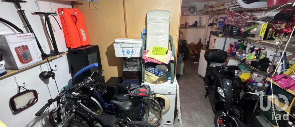 Shop / premises commercial of 29 m² in Roses (17480)