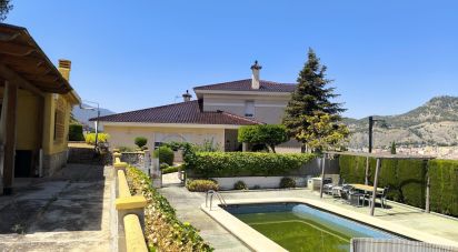 House 5 bedrooms of 363 m² in Urbanización Baradello-Sargento (03801)