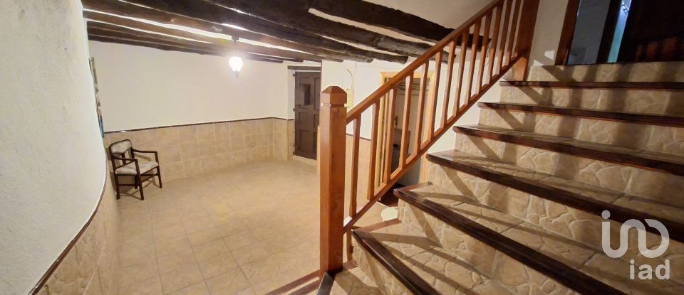 Casa señorial 4 habitaciones de 630 m² en La Puebla de Castro (22435)