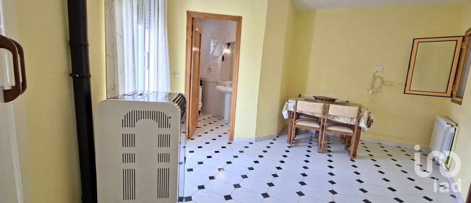 Casa señorial 4 habitaciones de 630 m² en La Puebla de Castro (22435)