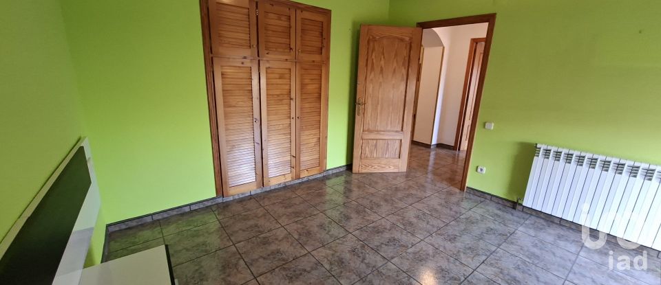 Casa señorial 4 habitaciones de 630 m² en La Puebla de Castro (22435)