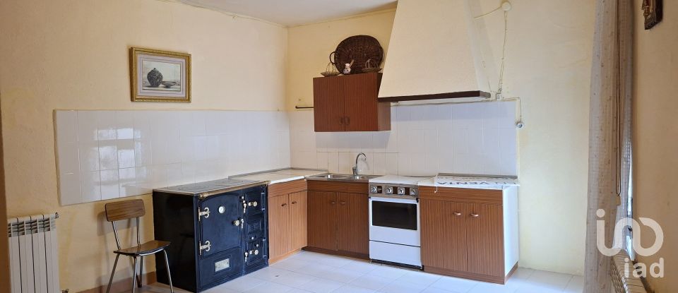 Casa señorial 4 habitaciones de 630 m² en La Puebla de Castro (22435)