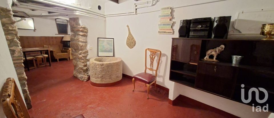 Casa señorial 4 habitaciones de 630 m² en La Puebla de Castro (22435)