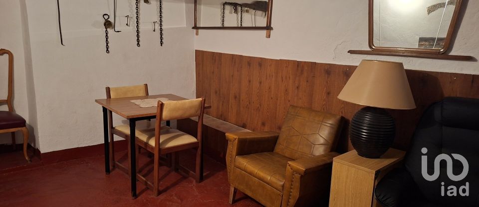 Casa señorial 4 habitaciones de 630 m² en La Puebla de Castro (22435)