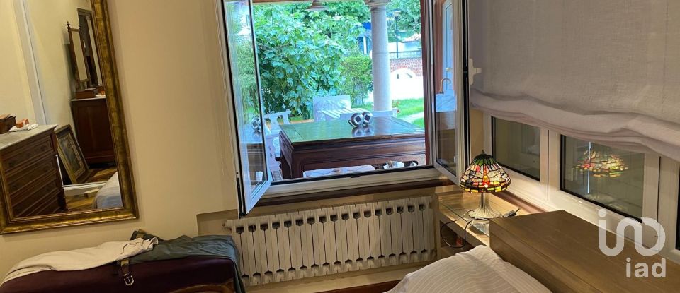 Casa de muntanya 4 habitacions de 190 m² a Salinas (33405)