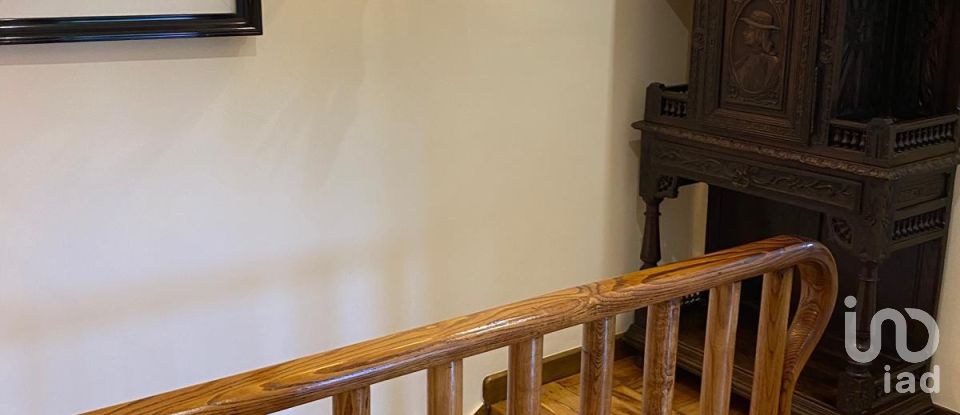 Casa de muntanya 4 habitacions de 190 m² a Salinas (33405)