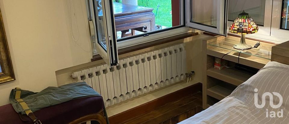 Casa de muntanya 4 habitacions de 190 m² a Salinas (33405)