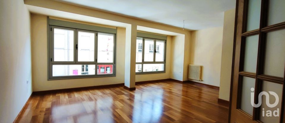 Pis 4 habitacions de 111 m² a Astorga (24700)