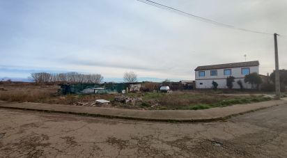 Terrain de 359 m² à Estebanez de La Calzada (24288)