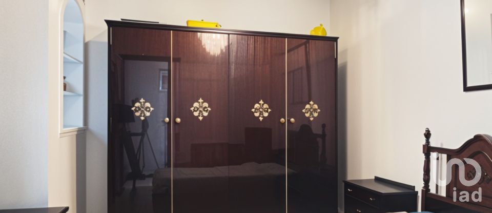 Piso 4 habitaciones de 90 m² en Sevilla (41010)