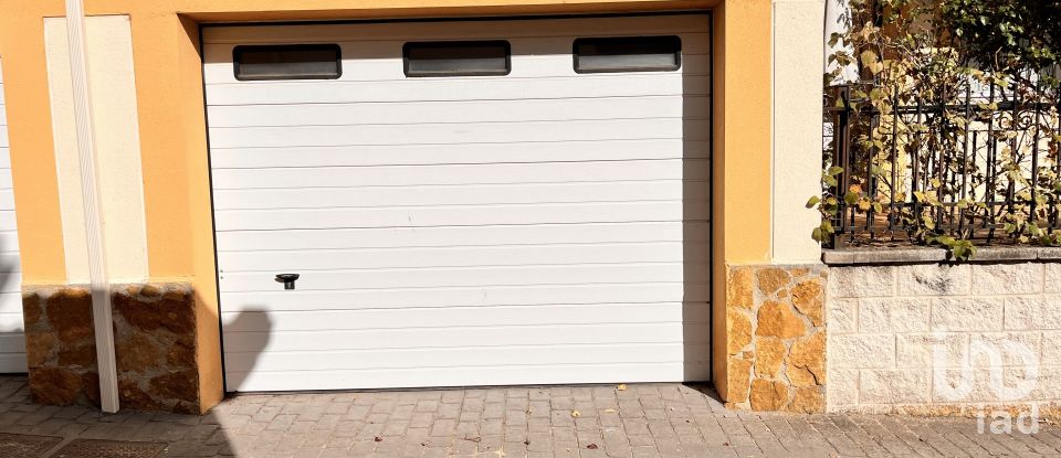 Casa 3 habitaciones de 146 m² en La Cañada (05294)