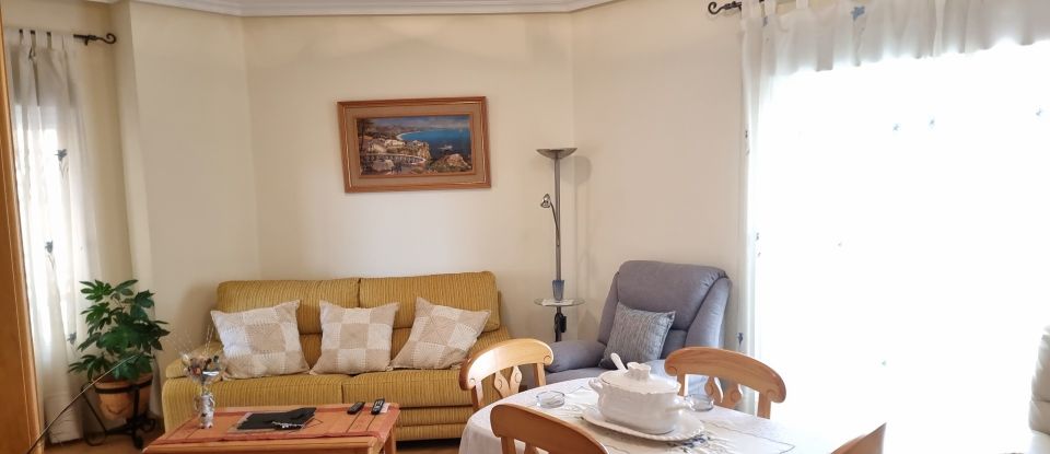 Pis 3 habitacions de 139 m² a Albatera (03340)