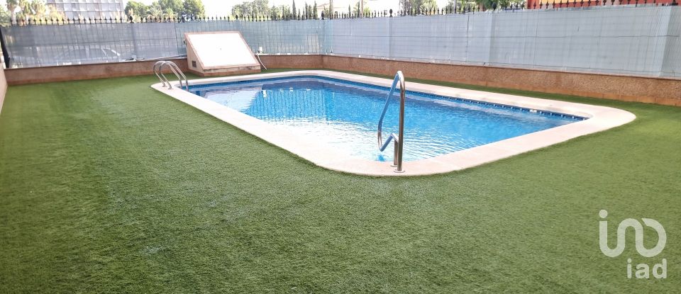 Pis 3 habitacions de 139 m² a Albatera (03340)