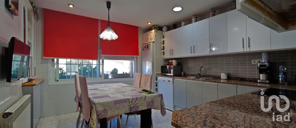 Maison 4 chambres de 241 m² à Sant Llorenç d'Hortons (08791)