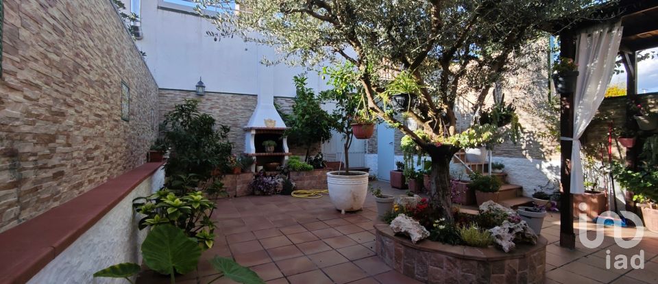 Maison 4 chambres de 241 m² à Sant Llorenç d'Hortons (08791)