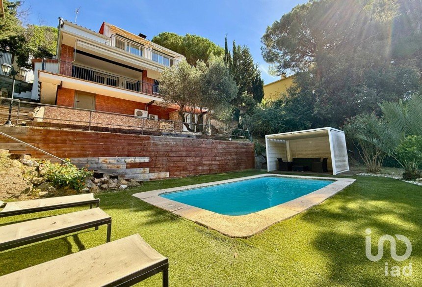 Habitatge unifamiliar  4 habitacions de 170 m² a Arenys de Munt (08358)