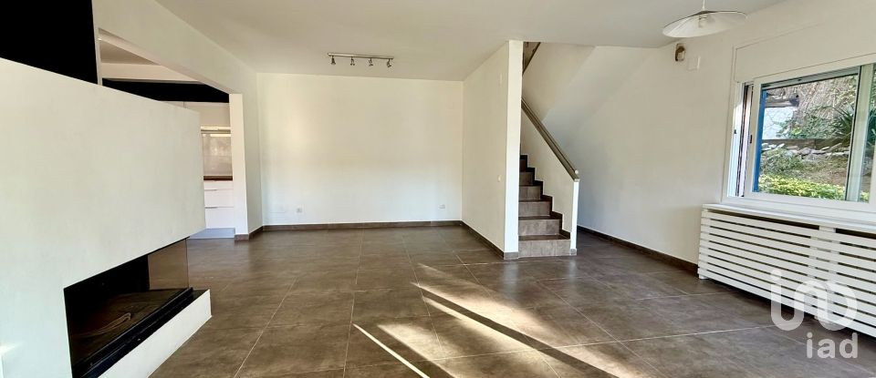 Habitatge unifamiliar  4 habitacions de 170 m² a Arenys de Munt (08358)