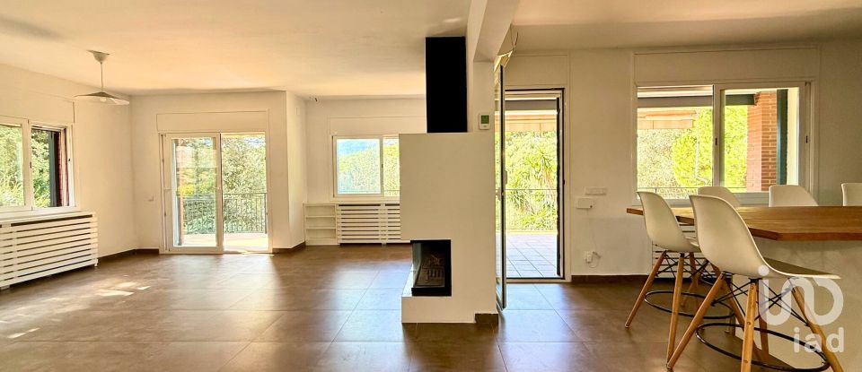 Habitatge unifamiliar  4 habitacions de 170 m² a Arenys de Munt (08358)