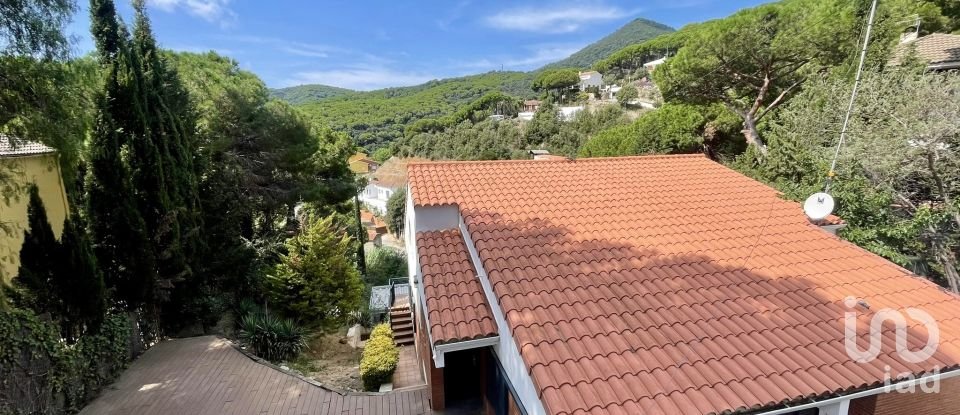 Habitatge unifamiliar  4 habitacions de 170 m² a Arenys de Munt (08358)