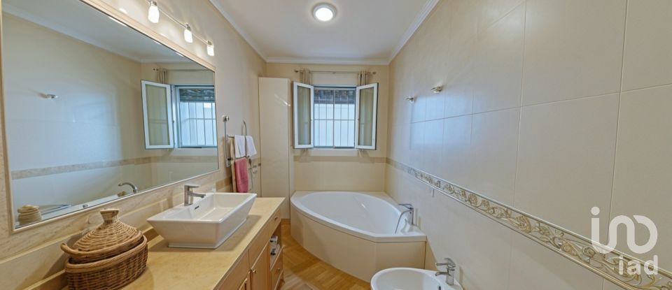 Casa 3 habitaciones de 105 m² en Chiclana de la Frontera (11130)