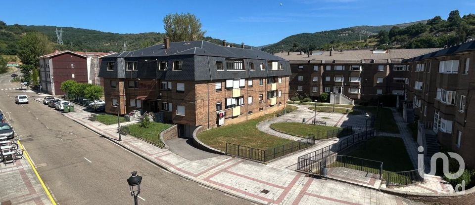 Appartement 3 chambres de 70 m² à La Pola de Gordón (24600)