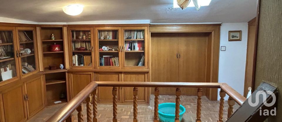 Appartement 3 chambres de 70 m² à La Pola de Gordón (24600)