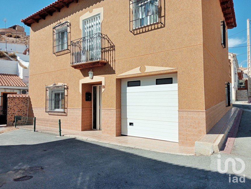 Casa 4 habitaciones de 137 m² en Villanueva de las Torres (18539)