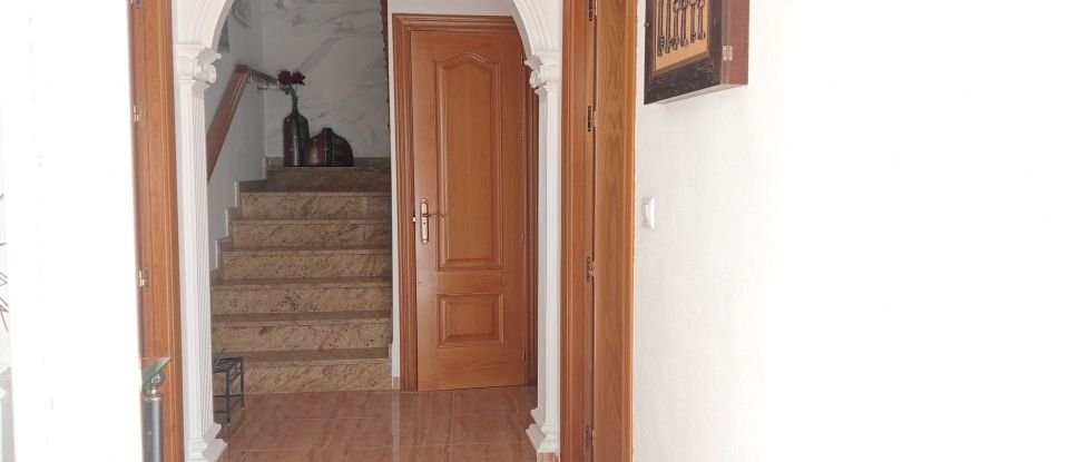 Casa 4 habitaciones de 137 m² en Villanueva de las Torres (18539)