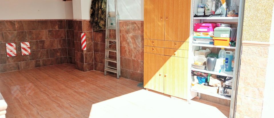 Casa 4 habitaciones de 137 m² en Villanueva de las Torres (18539)