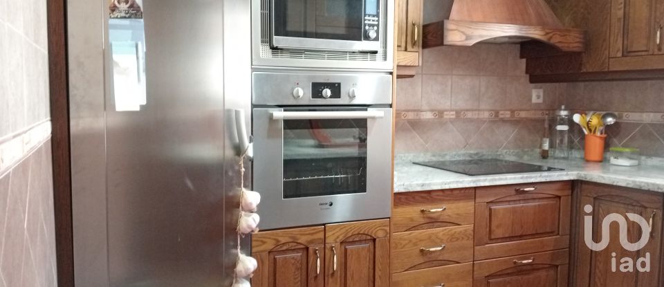 Casa 4 habitaciones de 137 m² en Villanueva de las Torres (18539)