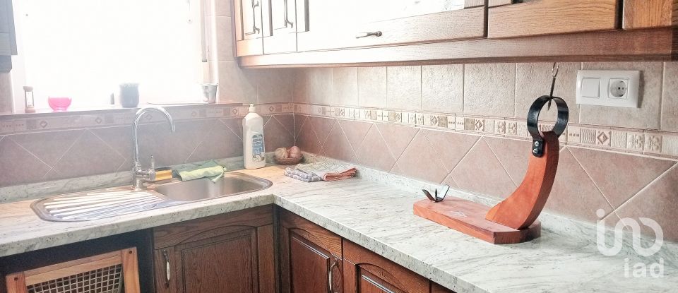 Casa 4 habitaciones de 137 m² en Villanueva de las Torres (18539)