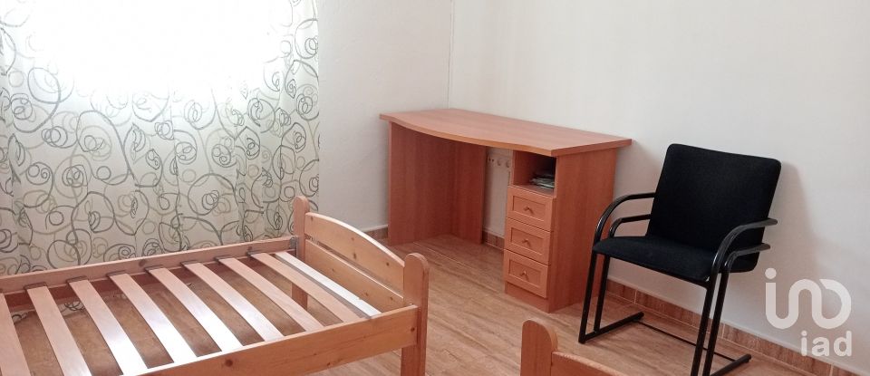 Casa 4 habitaciones de 137 m² en Villanueva de las Torres (18539)