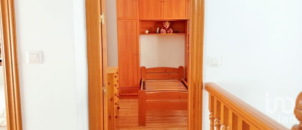 Casa 4 habitaciones de 137 m² en Villanueva de las Torres (18539)