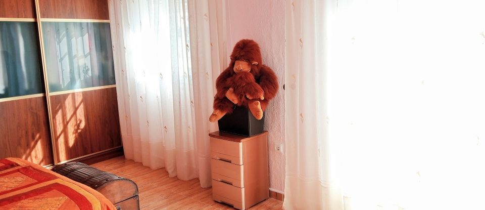 Casa 4 habitaciones de 137 m² en Villanueva de las Torres (18539)