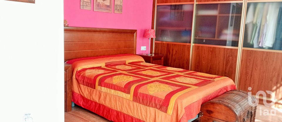 Casa 4 habitaciones de 137 m² en Villanueva de las Torres (18539)