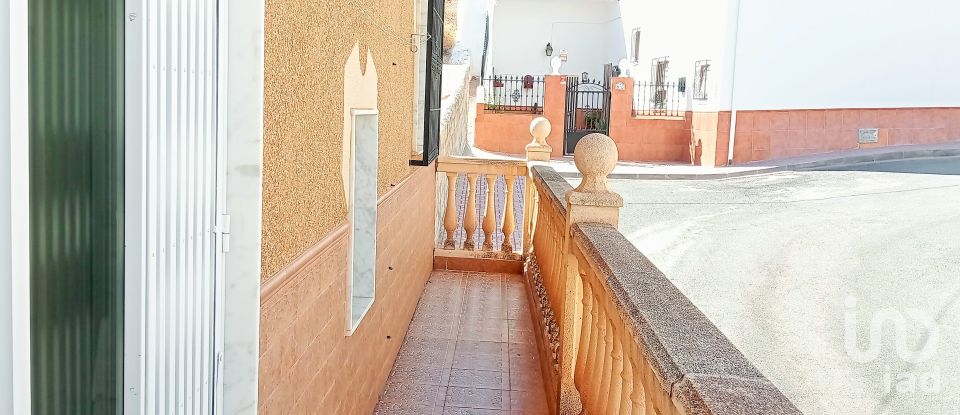 Casa 4 habitaciones de 137 m² en Villanueva de las Torres (18539)