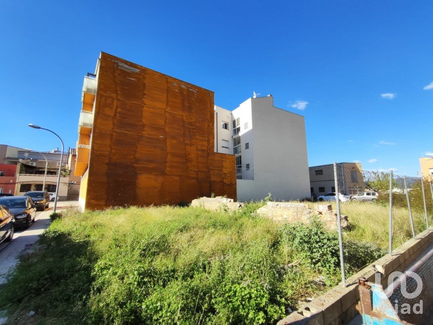 Building plot of 450 m² in Roquetes (43520)