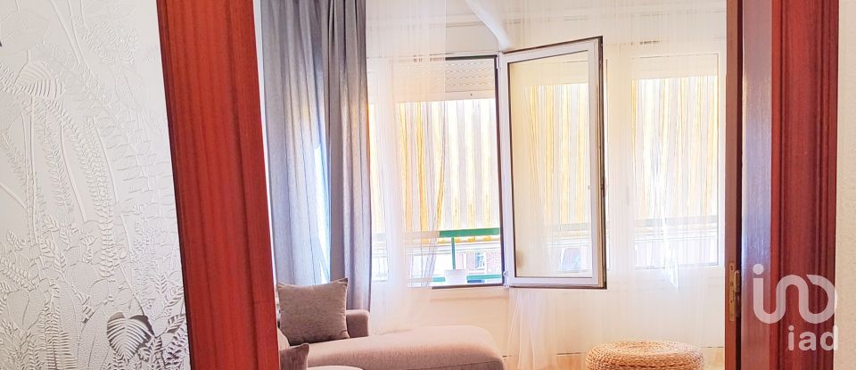 Àtic 4 habitacions de 94 m² a Mataró (08302)