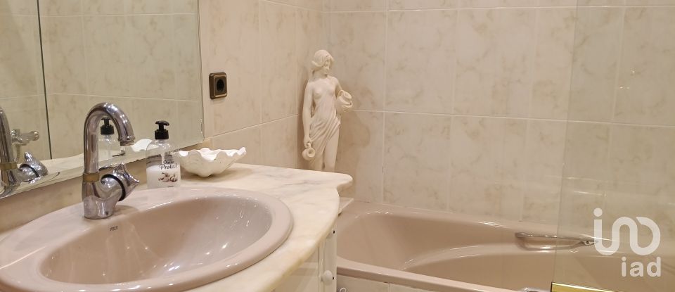 Àtic 4 habitacions de 94 m² a Mataró (08302)