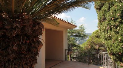 Cottage 6 bedrooms of 444 m² in Cabrils (08348)