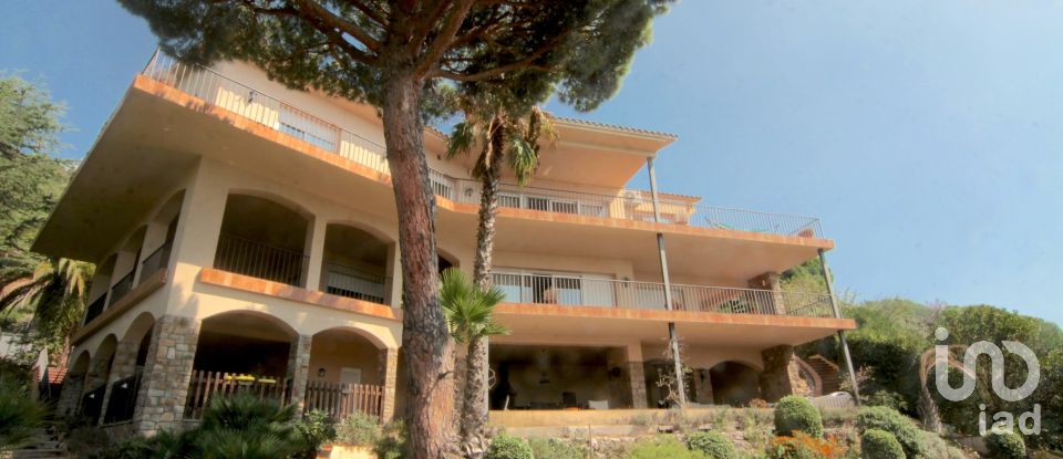 Casa de muntanya 6 habitacions de 444 m² a Cabrils (08348)