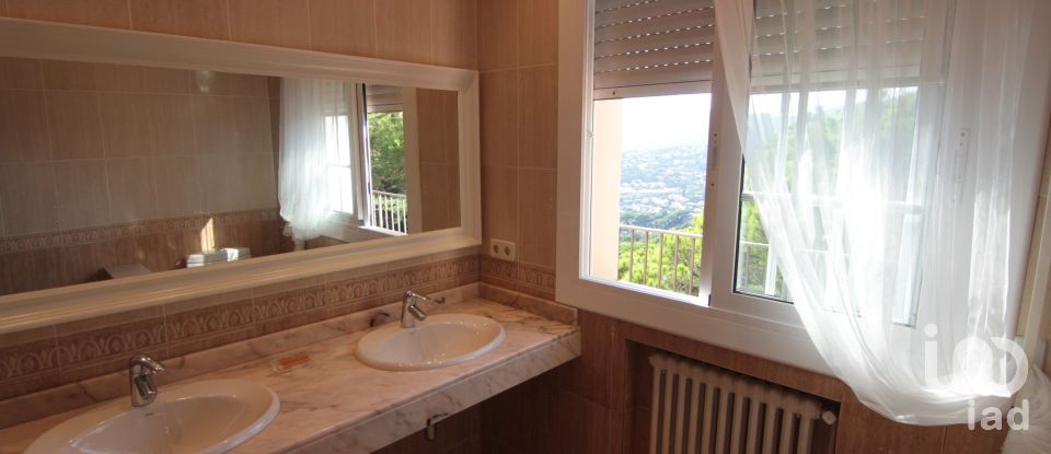 Casa de muntanya 6 habitacions de 444 m² a Cabrils (08348)