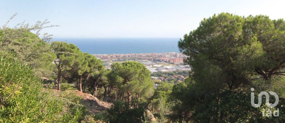 Casa de muntanya 6 habitacions de 444 m² a Cabrils (08348)