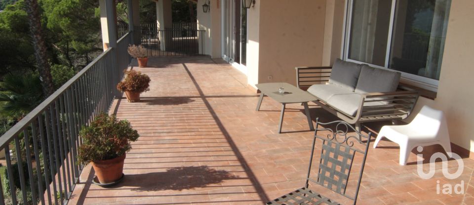 Casa de muntanya 6 habitacions de 444 m² a Cabrils (08348)